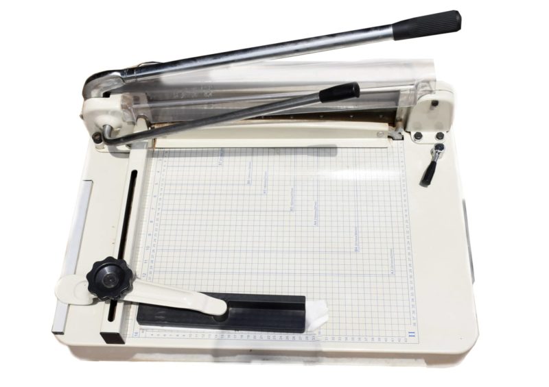 Guillotine Paper Cutter 400sheets 868a3 – Statesman Stationery